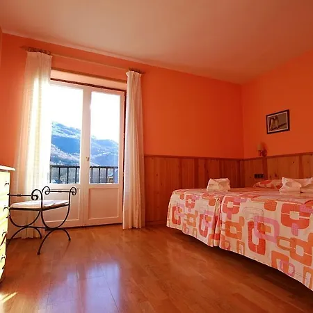 Escalar Hotel 2*